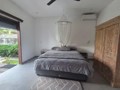 Tropical 3BR Villa w/ Rice Field and Mountain View, Singakerta, Gianyar, 15 minutes to Ubud.