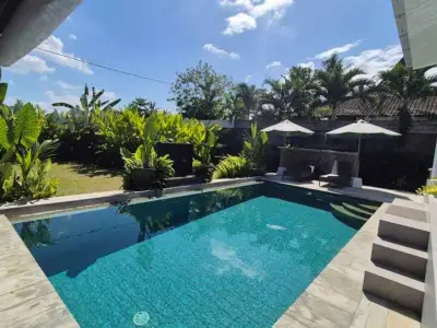 Tropical 3BR Villa w/ Rice Field and Mountain View, Singakerta, Gianyar, 15 minutes to Ubud.