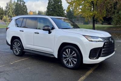 Neatly Fairly Used 2022 Lexus LX 600 Premium