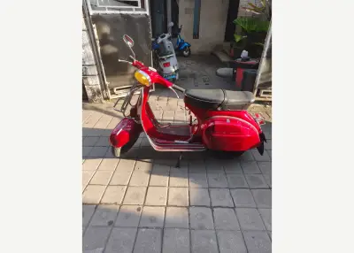 Restored Vespa Super 1976 — private sale in Sanur