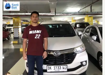 Daihatsu Xenia otomatis — rental Santi Bali