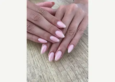 Mobile nail care with Santi — Canggu and nearby areas
