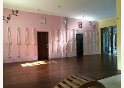 Private Iyengar yoga at Cempaka Studio — Dalung