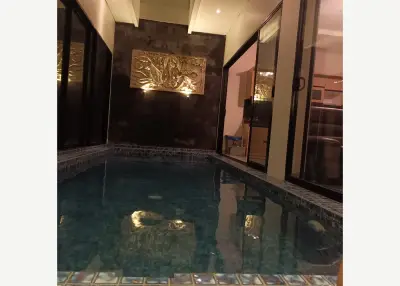 Rumah Dewi 2 kamar dengan kolam di Tabanan: sewa jangka panjang
